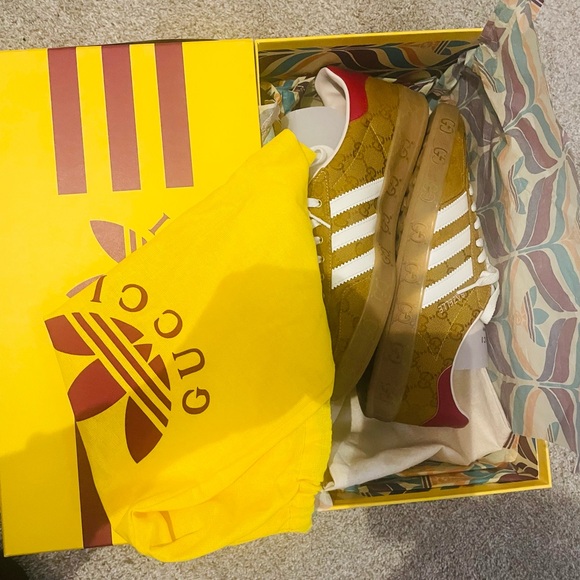 Gucci X Adidas Sneakers - Picture 6 of 13
